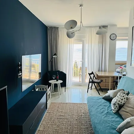 Jackie Apartment